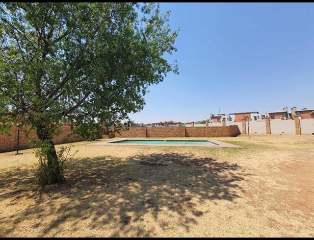 2 BEDROOM APARTMENT FOR SALE IN NOORDWYK